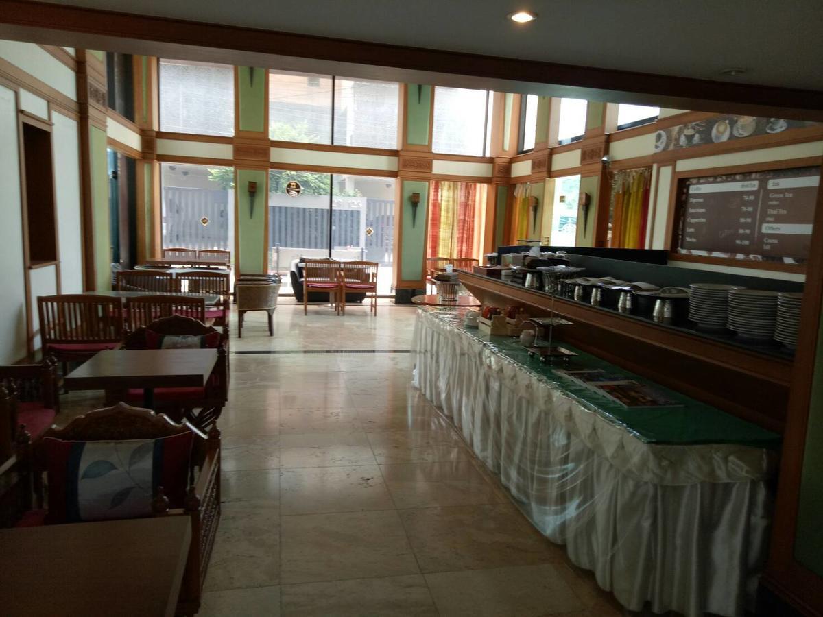 The Imperial Home Hotel Pak Kret Exterior photo