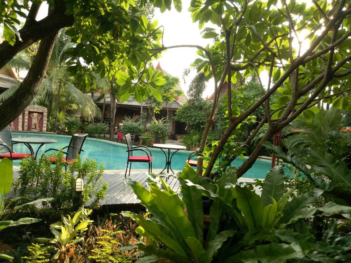 The Imperial Home Hotel Pak Kret Exterior photo