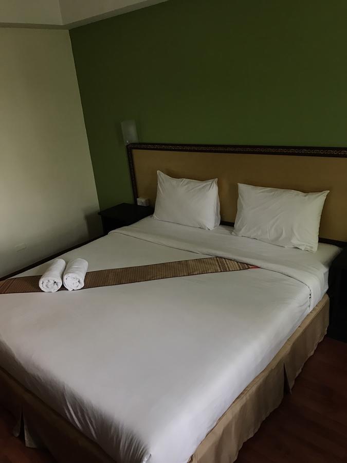 The Imperial Home Hotel Pak Kret Exterior photo